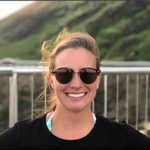 Meet your Posher, Danielle